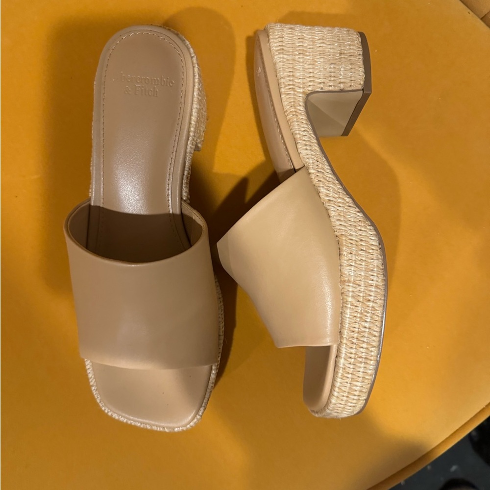 Abercrombie & Fitch Tan Mules with Block Heel - Picture 3 of 5